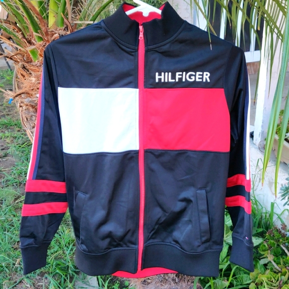Tommy Hilfiger Other - Tommy hilfiger boy sweater size M (12/14) ♥️